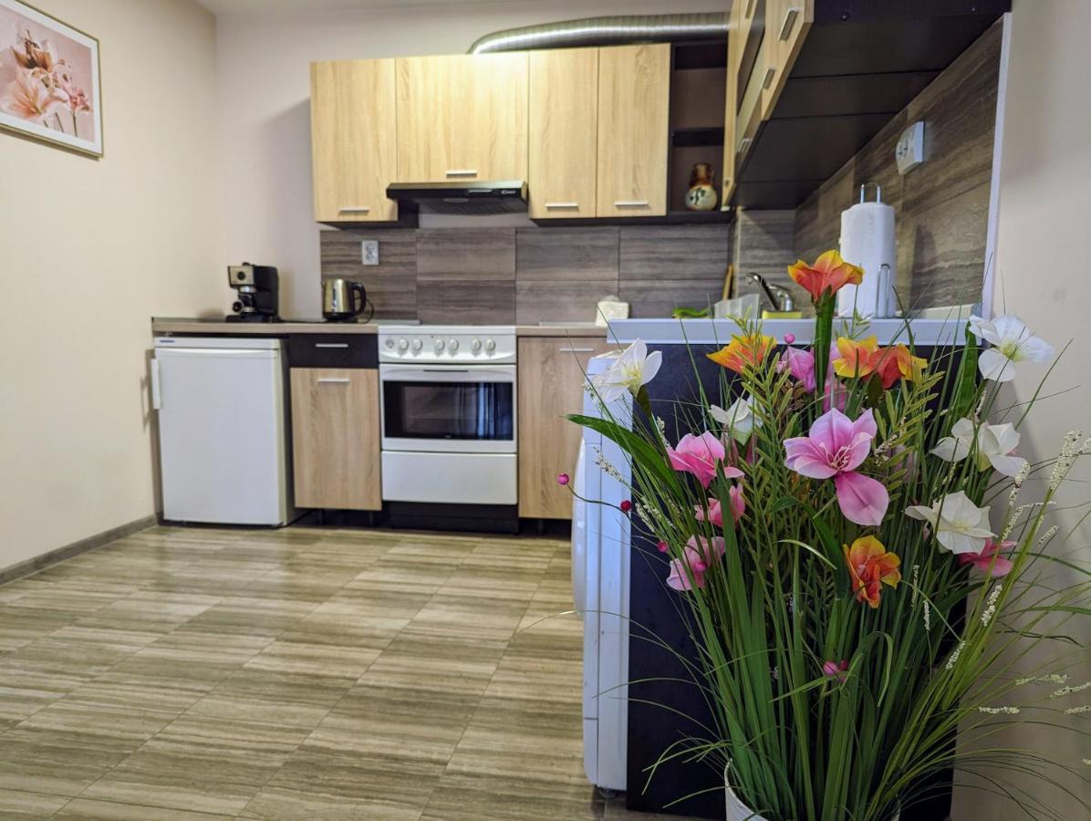 فارنا Emalena Apartment المظهر الخارجي الصورة